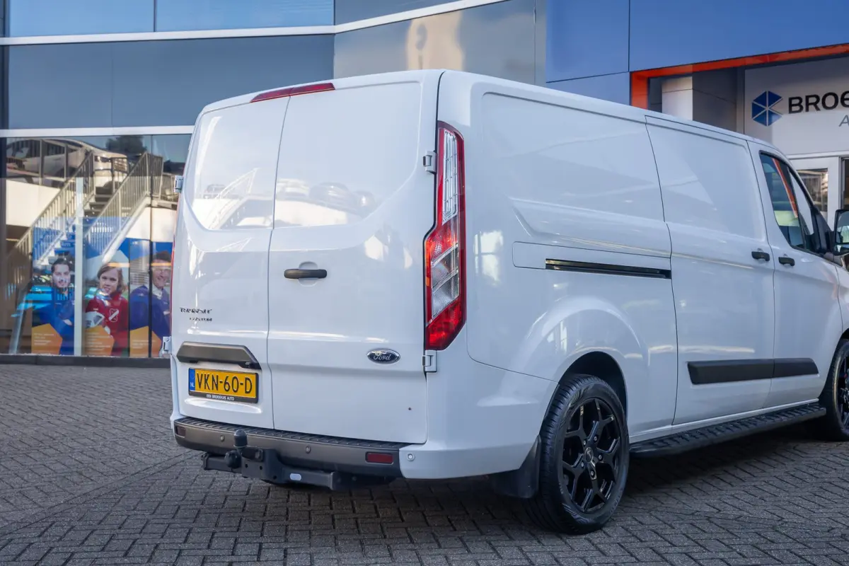 300 2.0 TDCI L2H1 Trend | Trekhaak | Camera | Parkeersensoren | Airco | Apple Carplay/Android Auto | Airco | Apple Carplay/Android Auto|telefoonintegratie premium | Cruise control