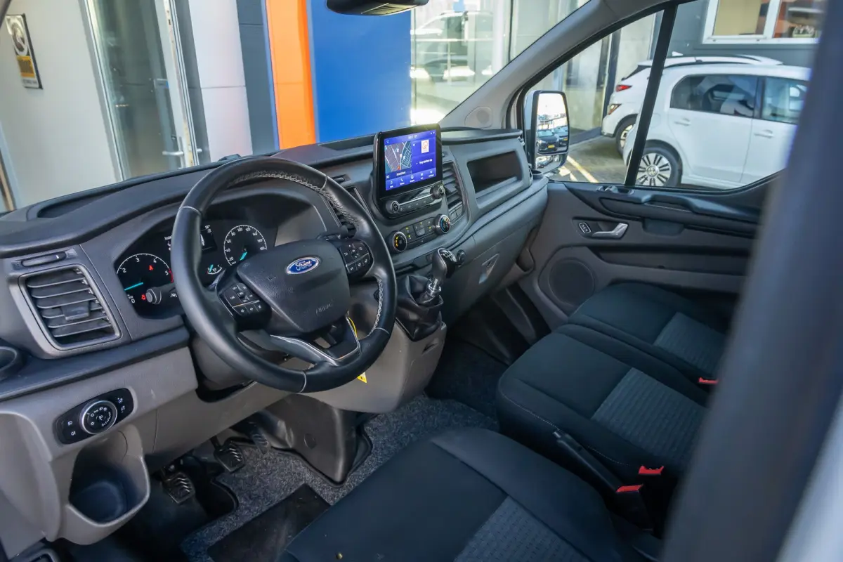 300 2.0 TDCI L2H1 Trend | Trekhaak | Camera | Parkeersensoren | Airco | Apple Carplay/Android Auto | Airco | Apple Carplay/Android Auto|telefoonintegratie premium | Cruise control