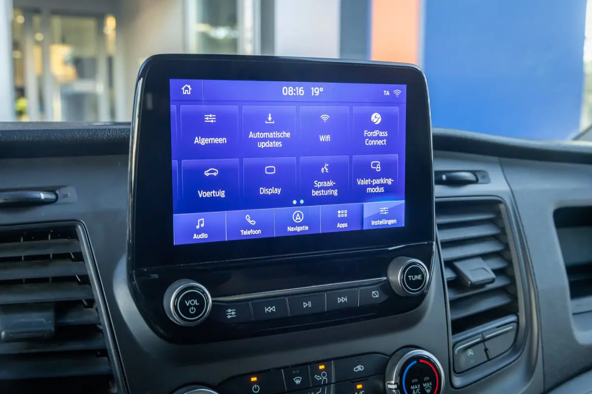 300 2.0 TDCI L2H1 Trend | Trekhaak | Camera | Parkeersensoren | Airco | Apple Carplay/Android Auto | Airco | Apple Carplay/Android Auto|telefoonintegratie premium | Cruise control