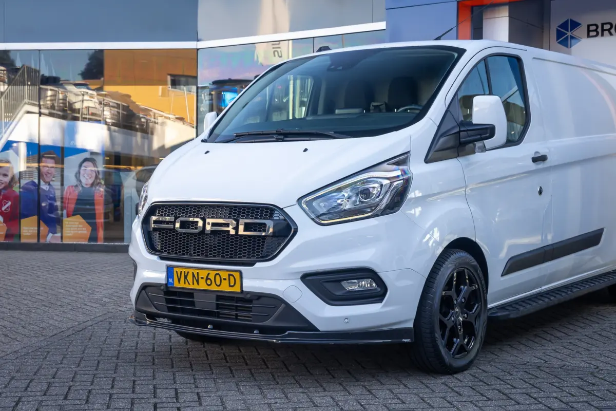 300 2.0 TDCI L2H1 Trend | Trekhaak | Camera | Parkeersensoren | Airco | Apple Carplay/Android Auto | Airco | Apple Carplay/Android Auto|telefoonintegratie premium | Cruise control