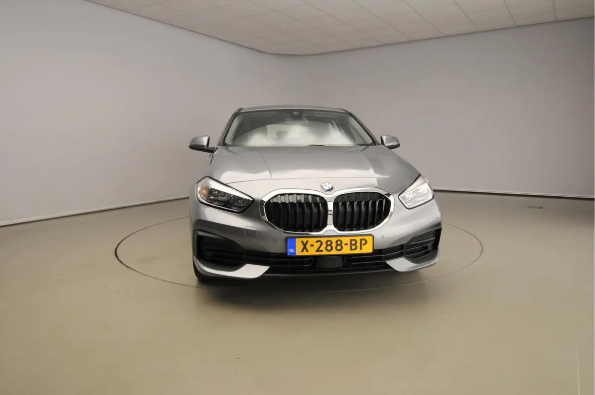 5-deurs 118i | LED | Navigatie | Active cruise | Stoelverwarming | DAB | Harman-kardon sound | Alu 16 inch