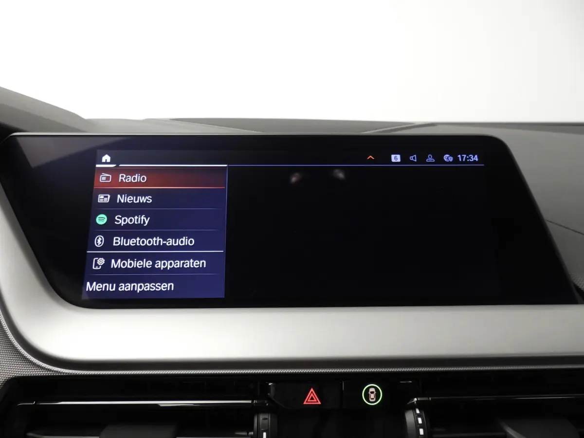 5-deurs 118i | LED | Navigatie | Active cruise | Stoelverwarming | DAB | Harman-kardon sound | Alu 16 inch