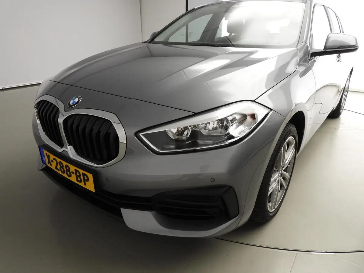 5-deurs 118i | LED | Navigatie | Active cruise | Stoelverwarming | DAB | Harman-kardon sound | Alu 16 inch
