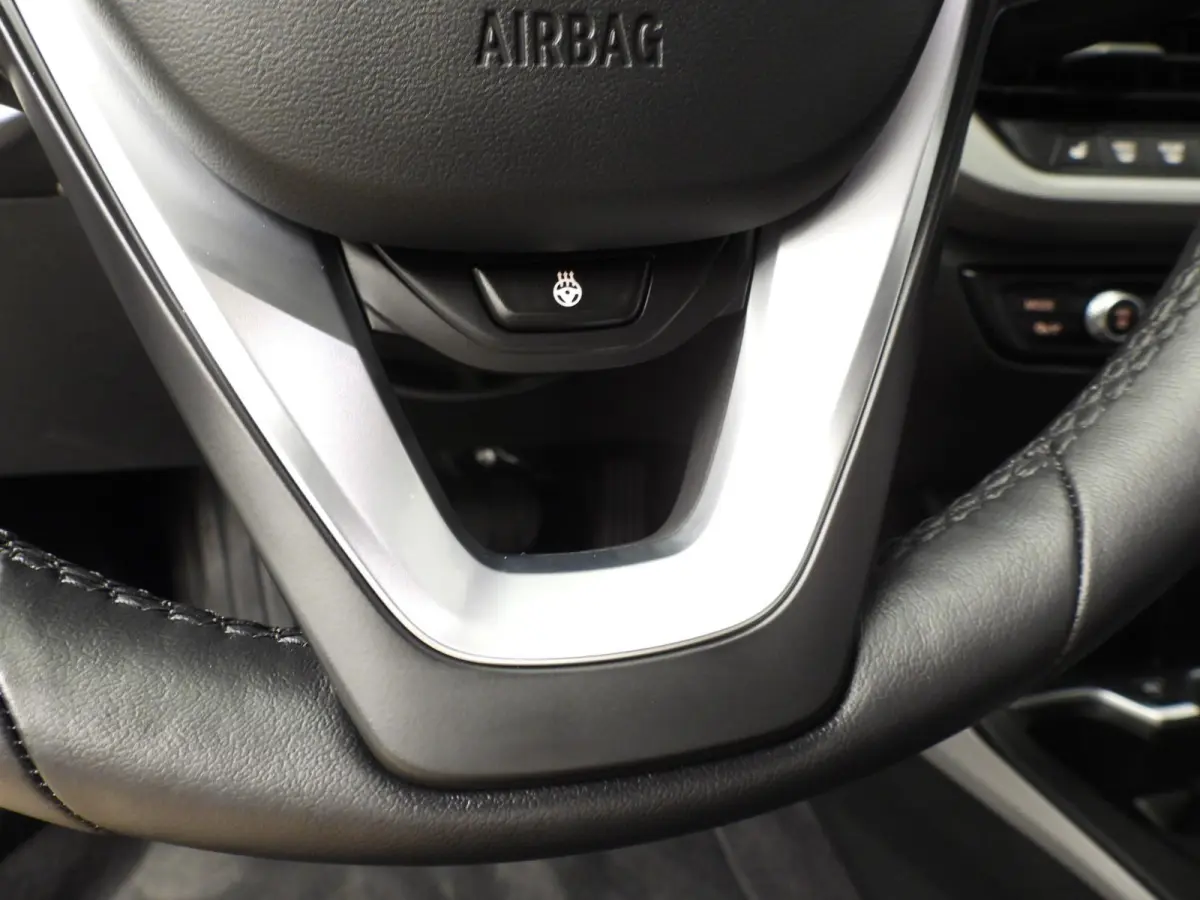 5-deurs 118i | LED | Navigatie | Active cruise | Stoelverwarming | DAB | Harman-kardon sound | Alu 16 inch
