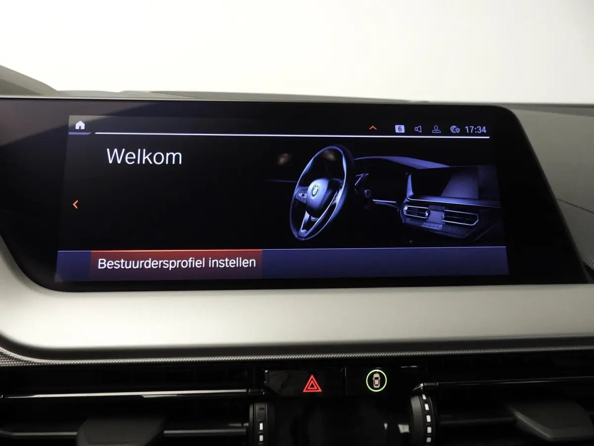 5-deurs 118i | LED | Navigatie | Active cruise | Stoelverwarming | DAB | Harman-kardon sound | Alu 16 inch