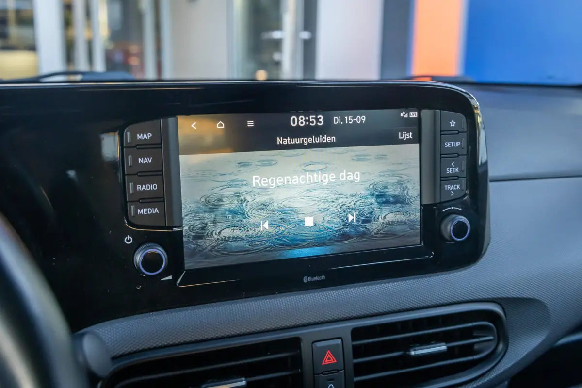 1.0 Comfort Smart 5-zits | Apple Carplay/Android Auto | Navigatiesysteem | Cruise control | Afwijkende dakkleur | Airco | Apple Carplay/Android Auto|telefoonintegratie premium