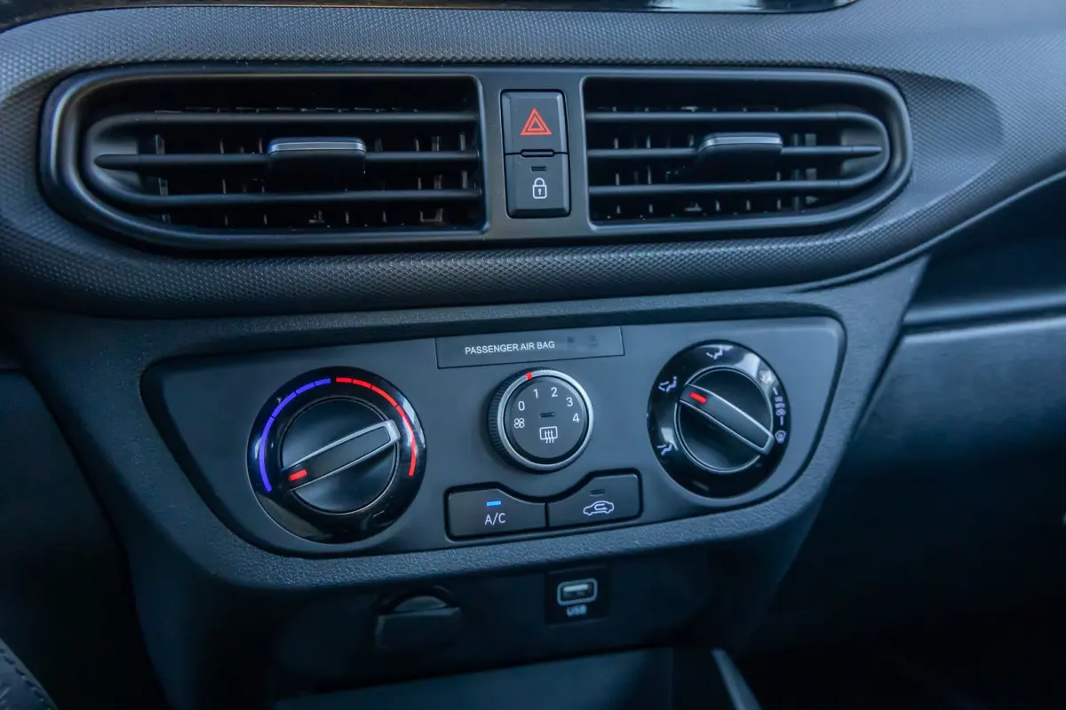 1.0 Comfort Smart 5-zits | Apple Carplay/Android Auto | Navigatiesysteem | Cruise control | Afwijkende dakkleur | Airco | Apple Carplay/Android Auto|telefoonintegratie premium