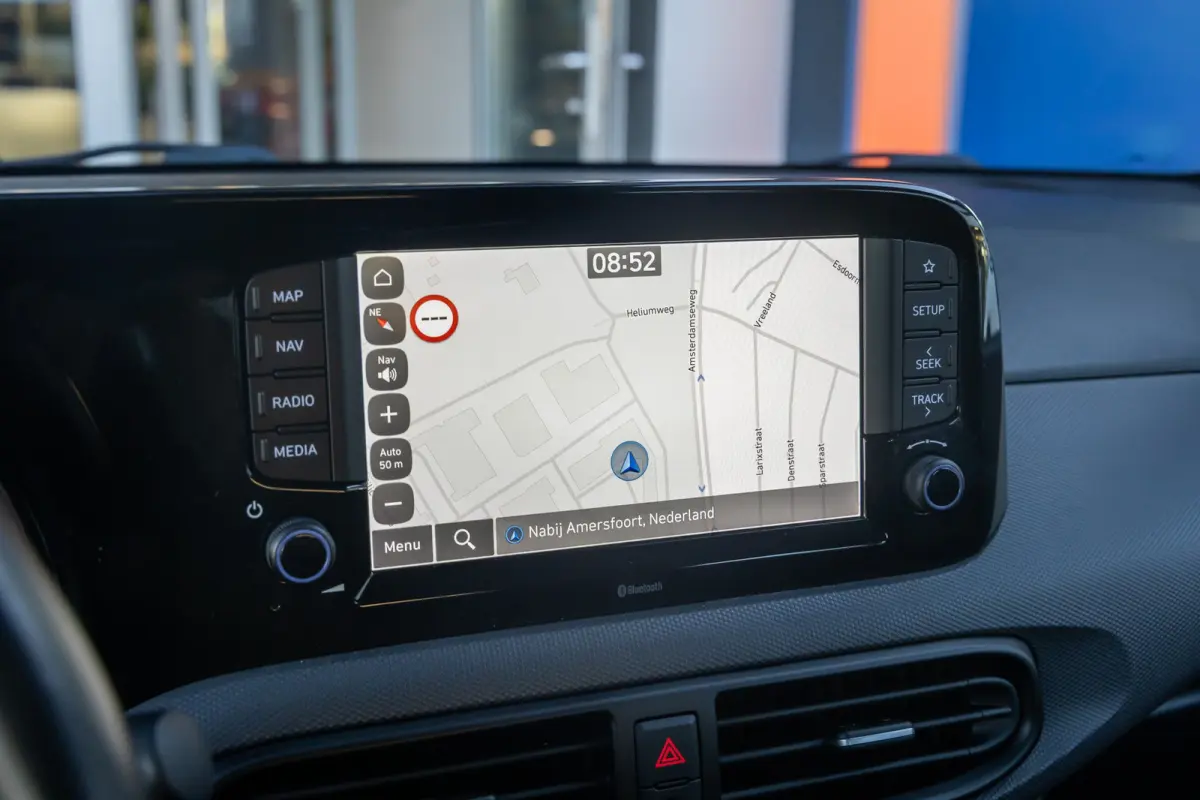 1.0 Comfort Smart 5-zits | Apple Carplay/Android Auto | Navigatiesysteem | Cruise control | Afwijkende dakkleur | Airco | Apple Carplay/Android Auto|telefoonintegratie premium