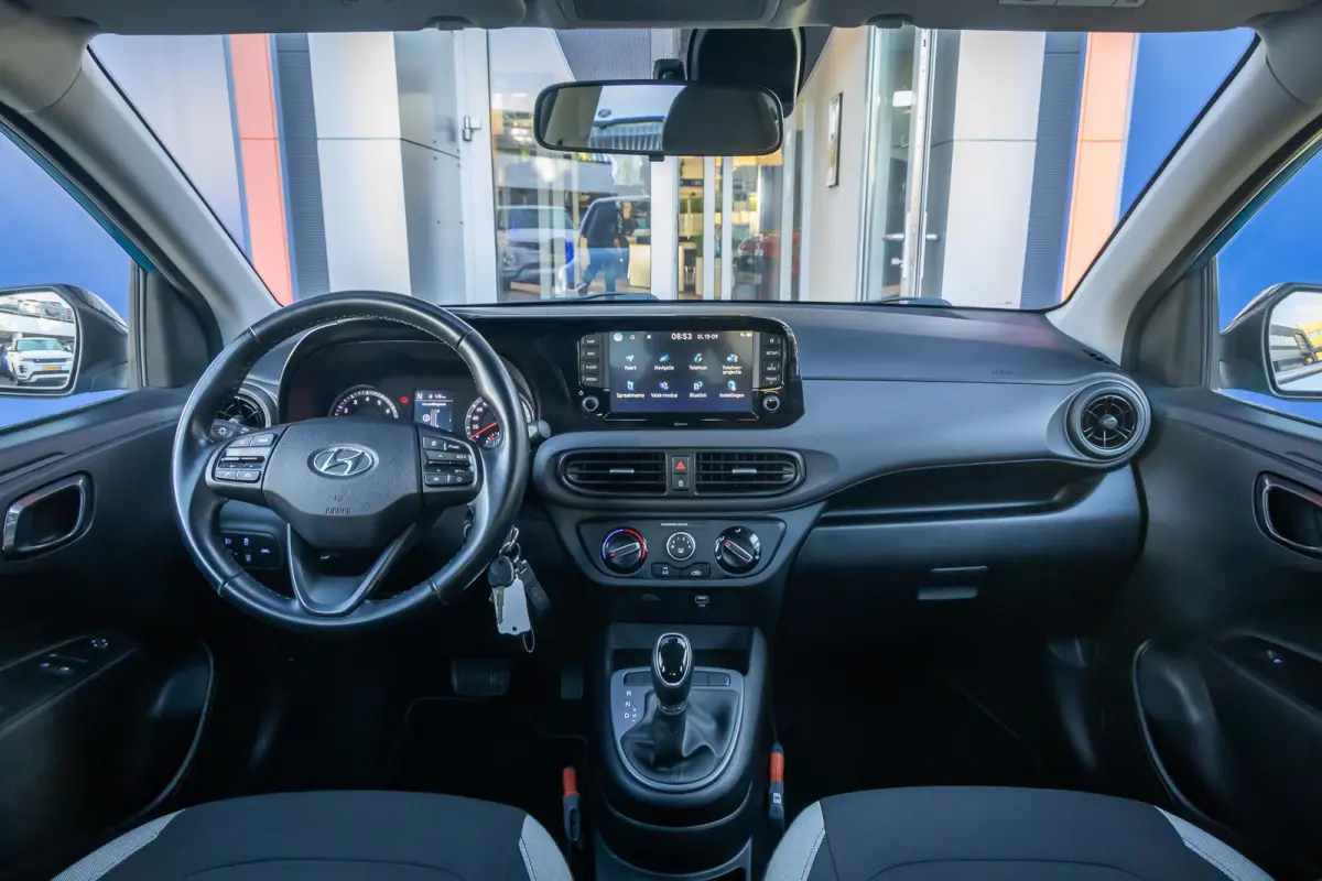 1.0 Comfort Smart 5-zits | Apple Carplay/Android Auto | Navigatiesysteem | Cruise control | Afwijkende dakkleur | Airco | Apple Carplay/Android Auto|telefoonintegratie premium