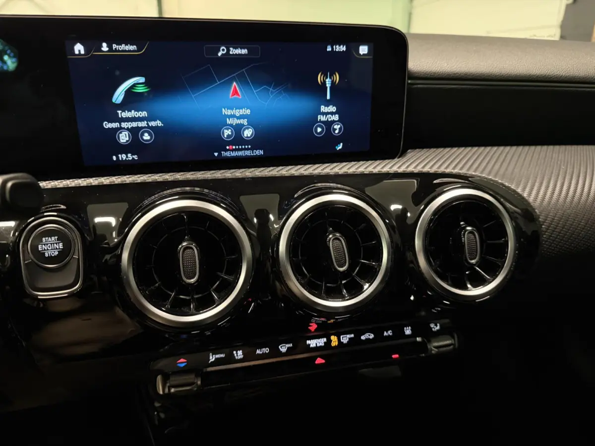 250 e 19''AMG WIDE SCREEN NAVI/V-COCKPIT/DAB/CARPLAY/LED/STOEL-M//
