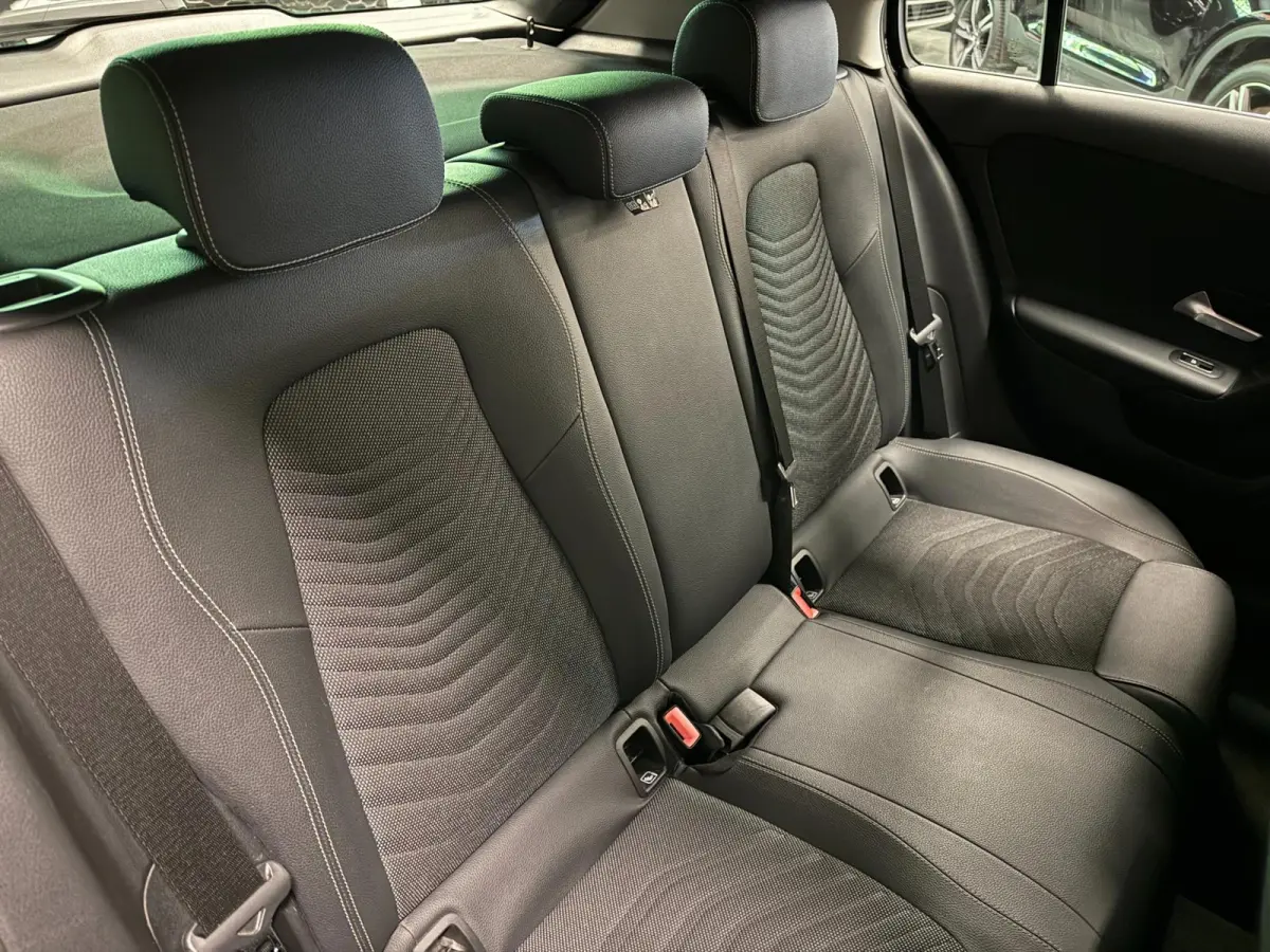 250 e 19''AMG WIDE SCREEN NAVI/V-COCKPIT/DAB/CARPLAY/LED/STOEL-M//