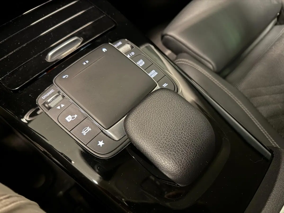 250 e 19''AMG WIDE SCREEN NAVI/V-COCKPIT/DAB/CARPLAY/LED/STOEL-M//