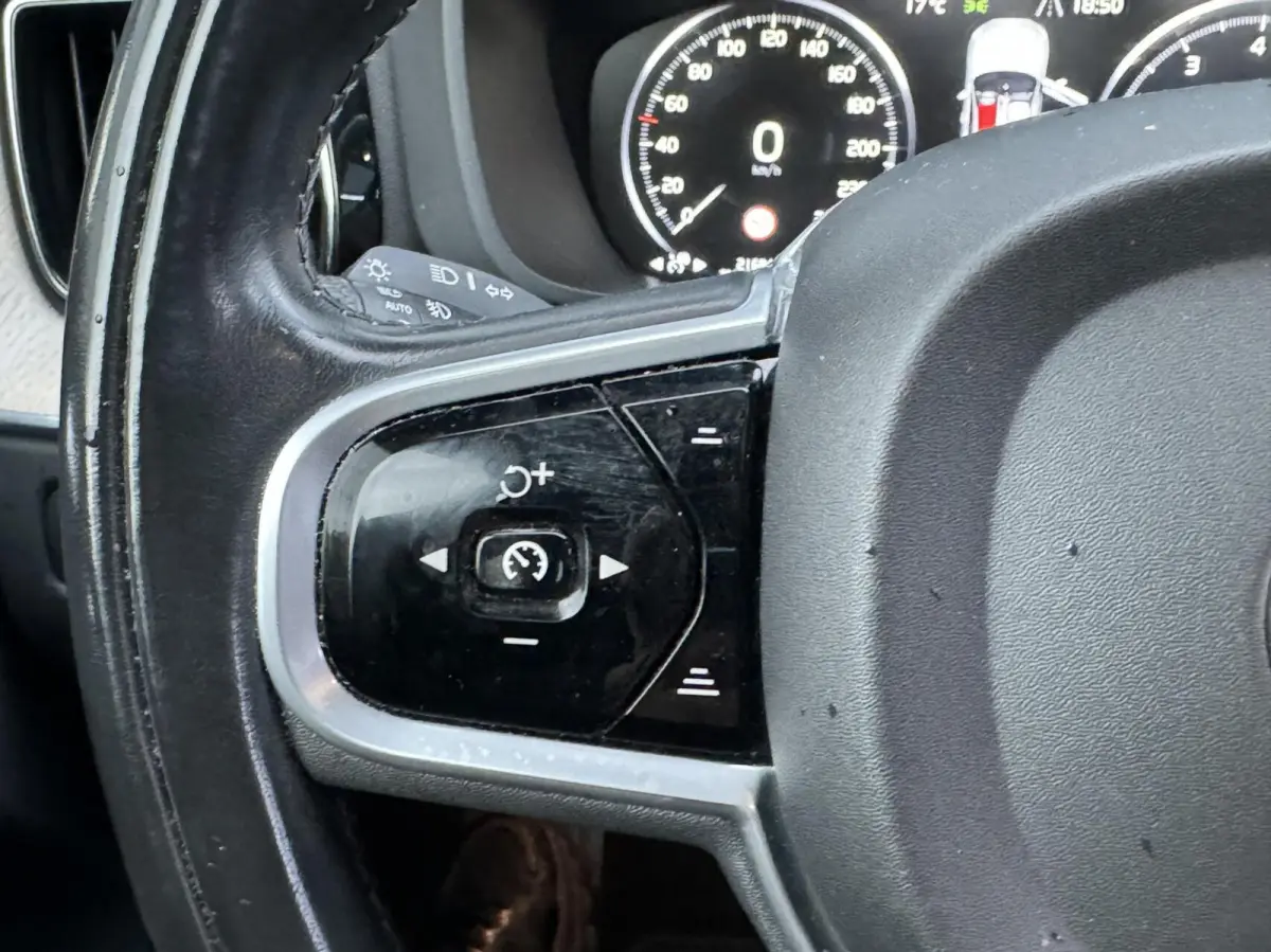 2.0 T5 AWD Inscription Panorama /Leder Dealer OH
