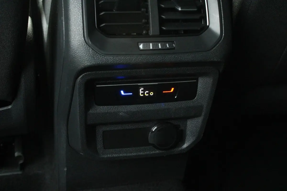 1.4 TSI 245pk eHybrid Life Business | Apple CarPlay en Android Auto | Elec . Achterklep | Camera Achter