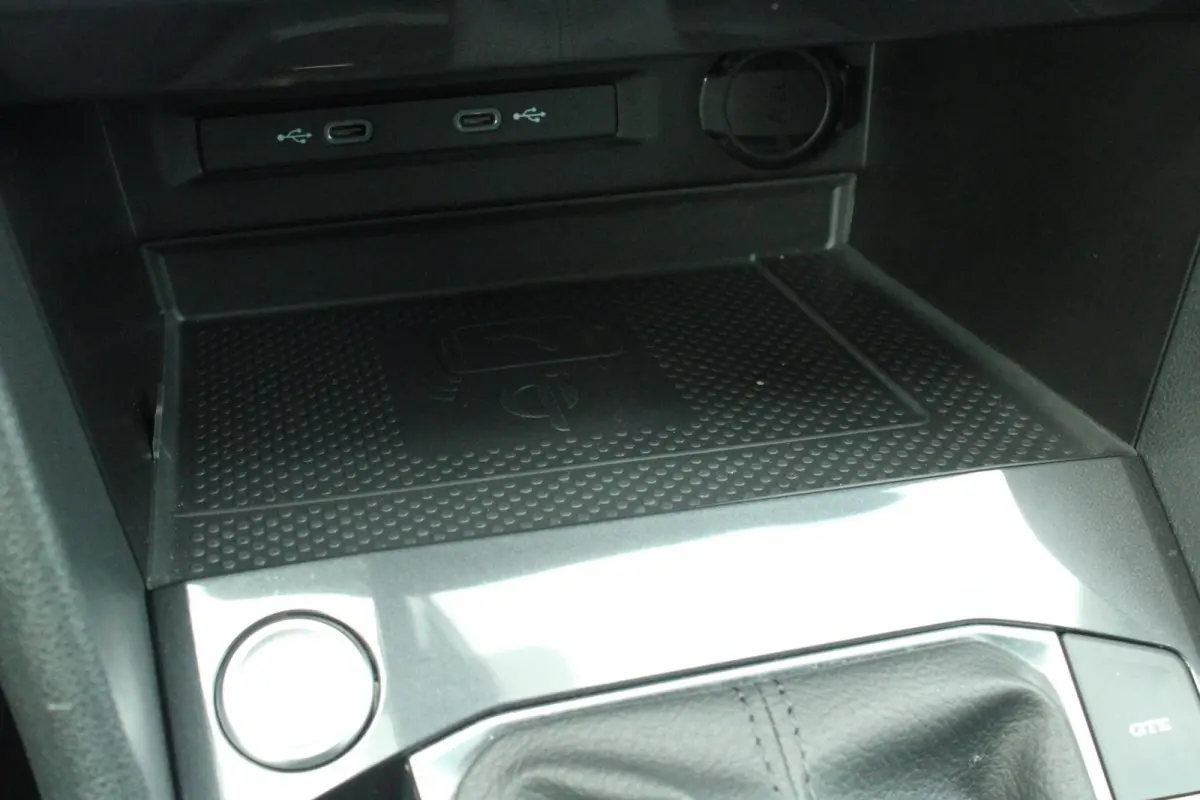 1.4 TSI 245pk eHybrid Life Business | Apple CarPlay en Android Auto | Elec . Achterklep | Camera Achter