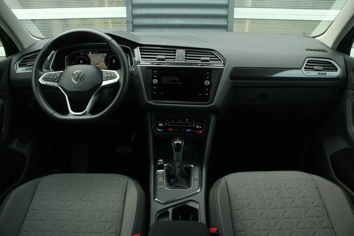 1.4 TSI 245pk eHybrid Life Business | Apple CarPlay en Android Auto | Elec . Achterklep | Camera Achter