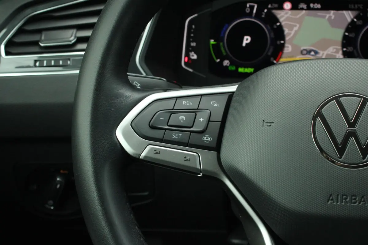 1.4 TSI 245pk eHybrid Life Business | Apple CarPlay en Android Auto | Elec . Achterklep | Camera Achter