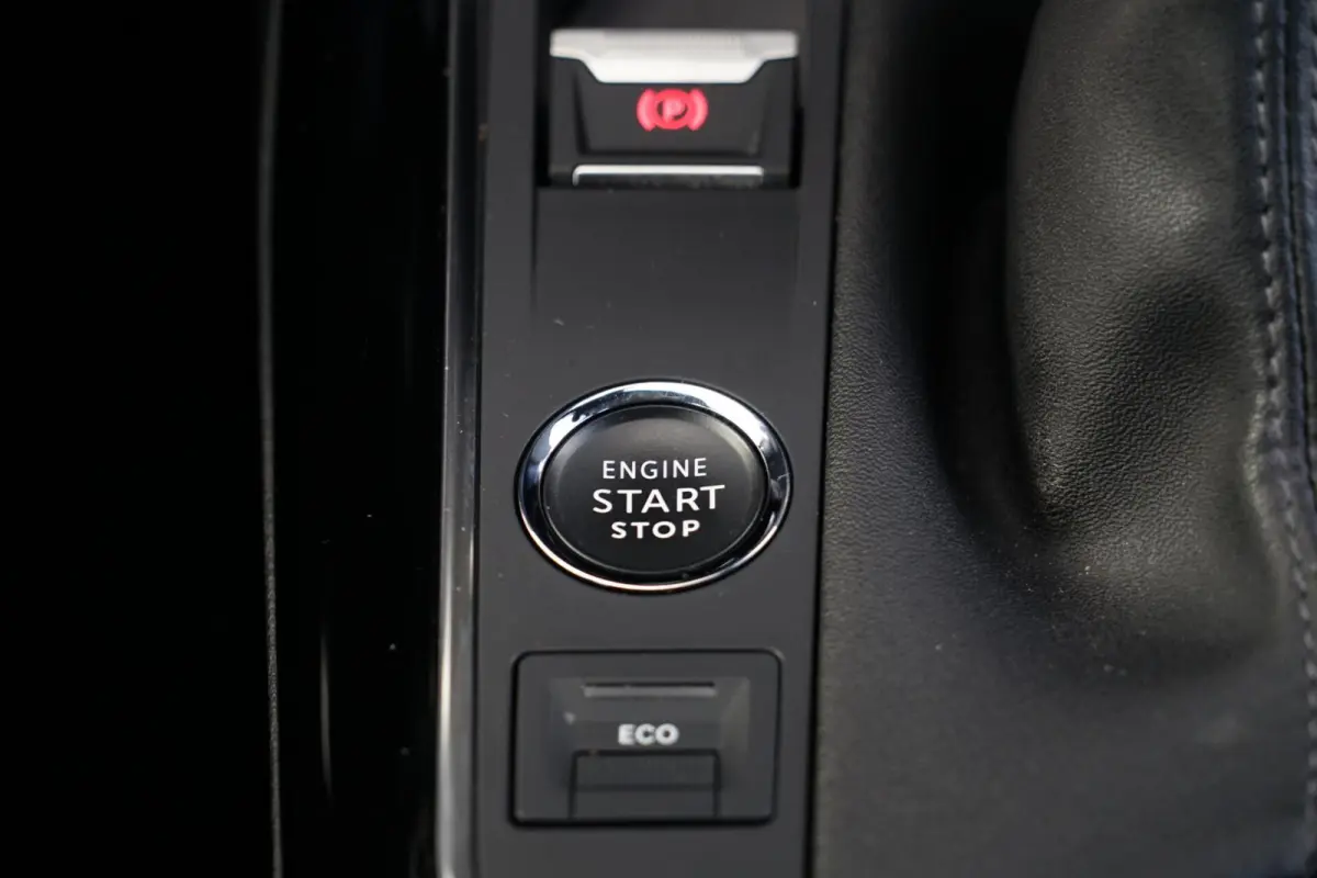 1.2 PureTech Blue Lease Active, NL, CarPlay, cam.