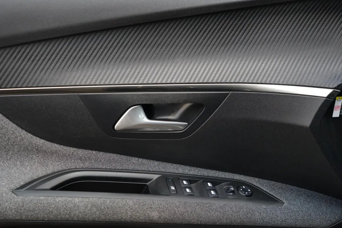 1.2 PureTech Blue Lease Active, NL, CarPlay, cam.