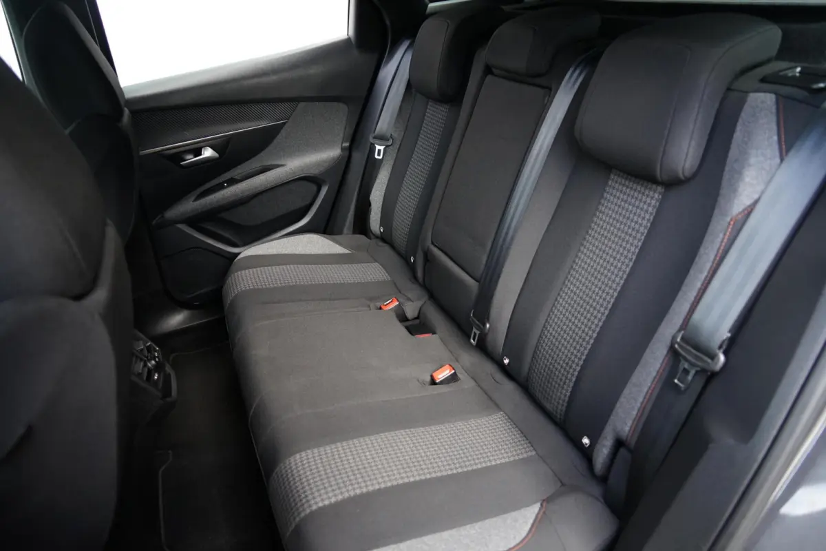 1.2 PureTech Blue Lease Active, NL, CarPlay, cam.