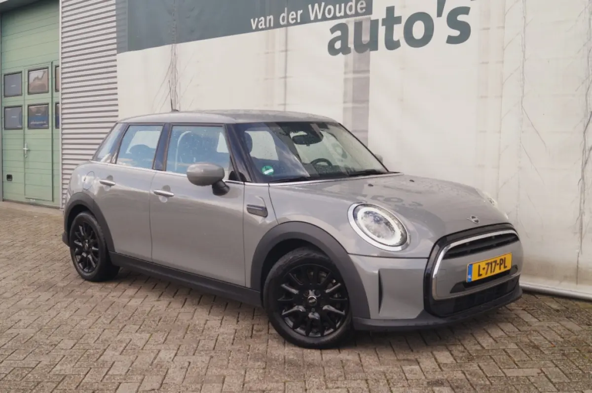 Cooper 1.5 136pk Automaat Cooper Business Edition -NAVI-ECC-