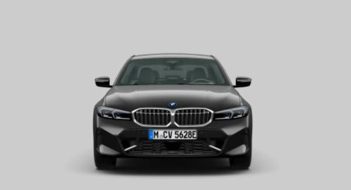 330e xDrive M Sport - Active Cruise Control - Elektrisch verstelbare/verwarmde stoelen - Comfort Access - Sportstoelen - Parking Assistant Plus - BMW Live Cockpit Professional - Getinte ruit