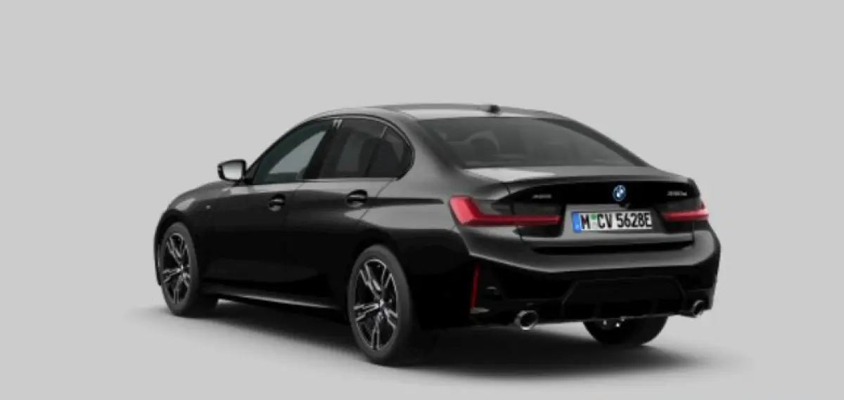 330e xDrive M Sport - Active Cruise Control - Elektrisch verstelbare/verwarmde stoelen - Comfort Access - Sportstoelen - Parking Assistant Plus - BMW Live Cockpit Professional - Getinte ruit