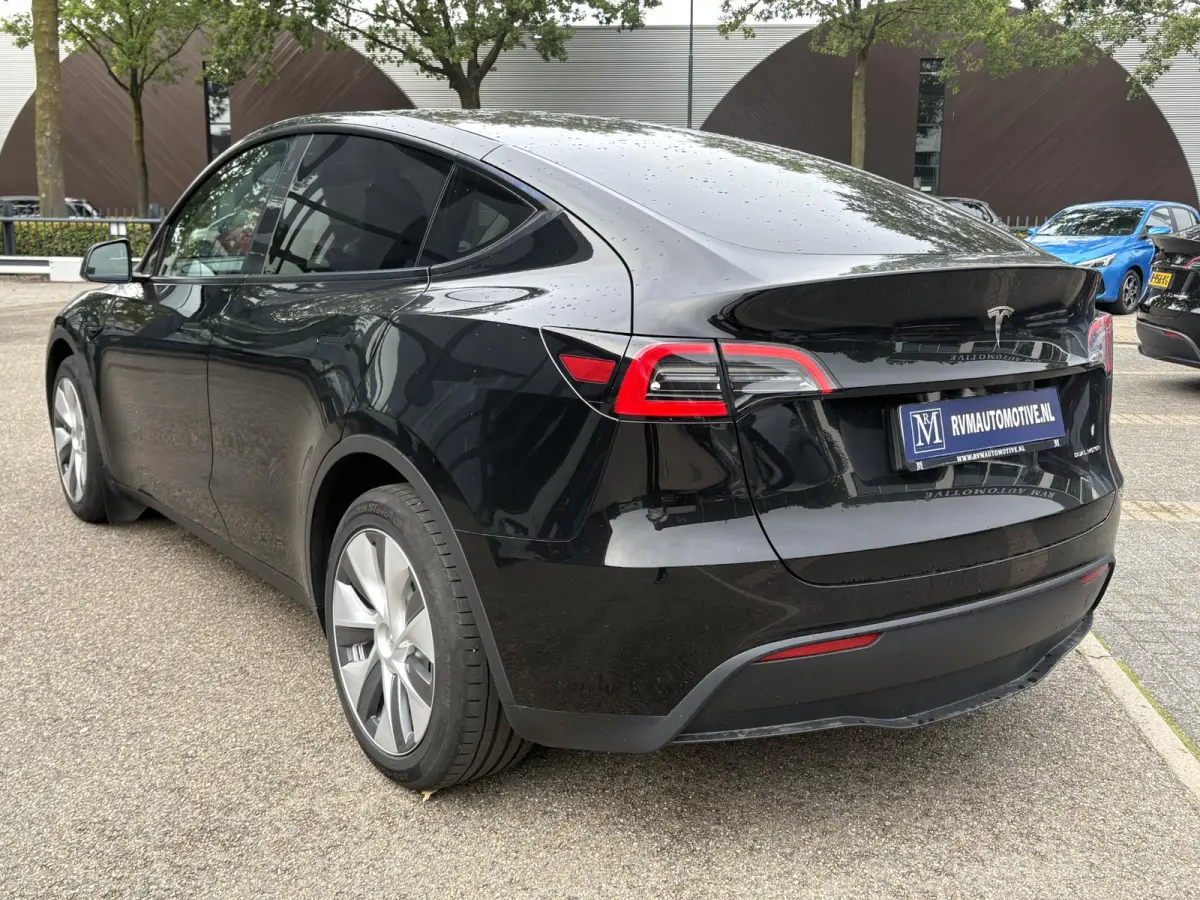 Long Range AWD 75 kWh VAN:40.900,- VOOR:37.440,- UW HERFSTVOORDEEL:3.460,- | SOH 94% | RIJKLAAR GELEVERD | AFNEEMBARE TREKHAAK |TESLA FABRIEKSGARANTIE TOT 06-2027 OF 80.000 KM | TESLA GARANT