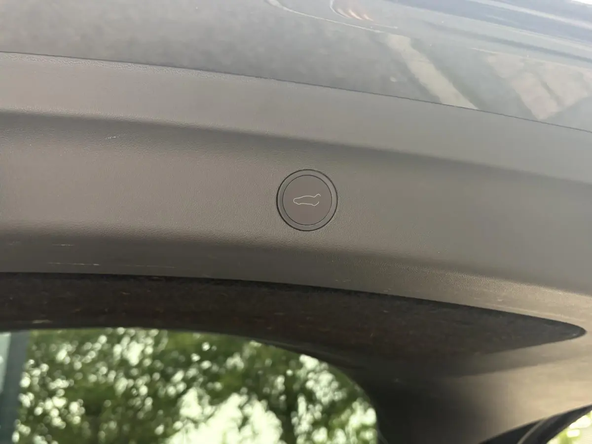 Long Range AWD 75 kWh VAN:40.900,- VOOR:37.440,- UW HERFSTVOORDEEL:3.460,- | SOH 94% | RIJKLAAR GELEVERD | AFNEEMBARE TREKHAAK |TESLA FABRIEKSGARANTIE TOT 06-2027 OF 80.000 KM | TESLA GARANT