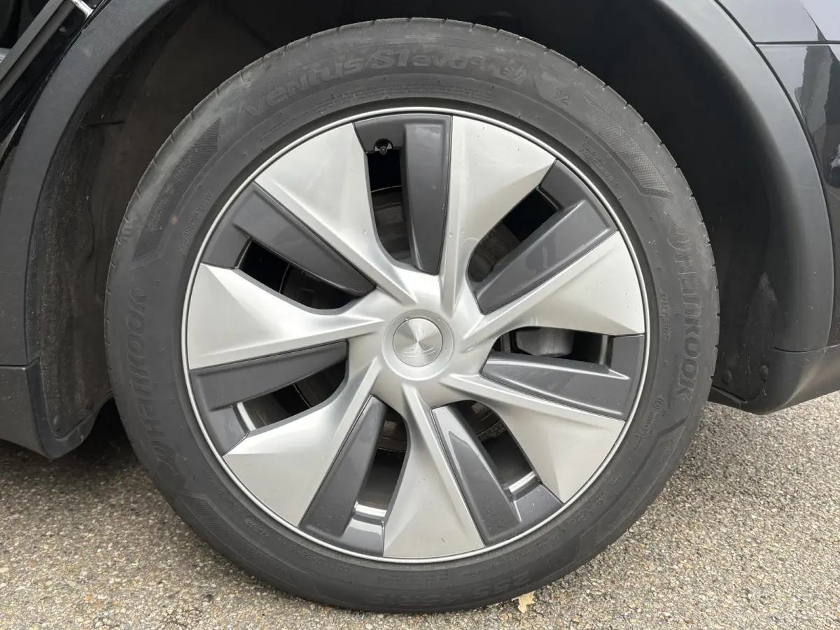 Long Range AWD 75 kWh VAN:40.900,- VOOR:37.440,- UW HERFSTVOORDEEL:3.460,- | SOH 94% | RIJKLAAR GELEVERD | AFNEEMBARE TREKHAAK |TESLA FABRIEKSGARANTIE TOT 06-2027 OF 80.000 KM | TESLA GARANT