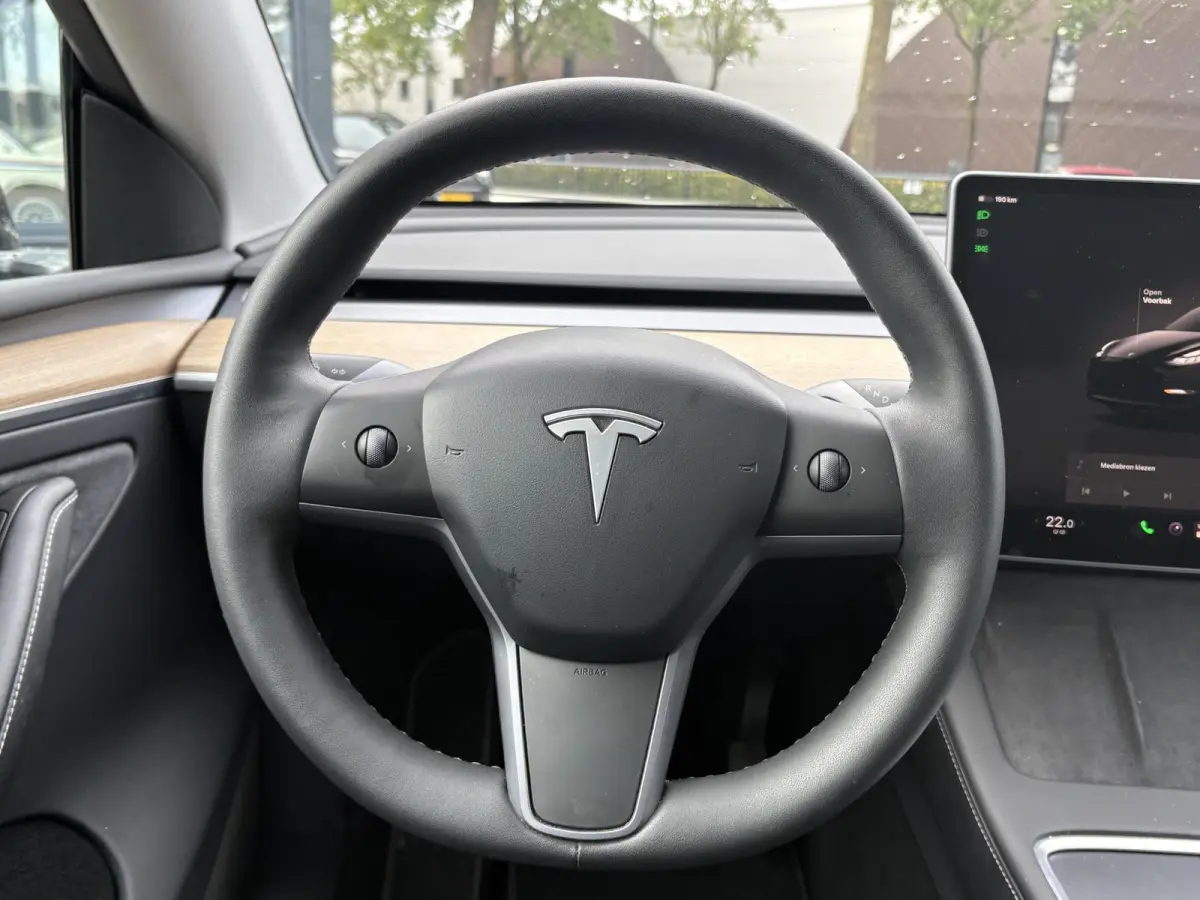 Long Range AWD 75 kWh VAN:40.900,- VOOR:37.440,- UW HERFSTVOORDEEL:3.460,- | SOH 94% | RIJKLAAR GELEVERD | AFNEEMBARE TREKHAAK |TESLA FABRIEKSGARANTIE TOT 06-2027 OF 80.000 KM | TESLA GARANT