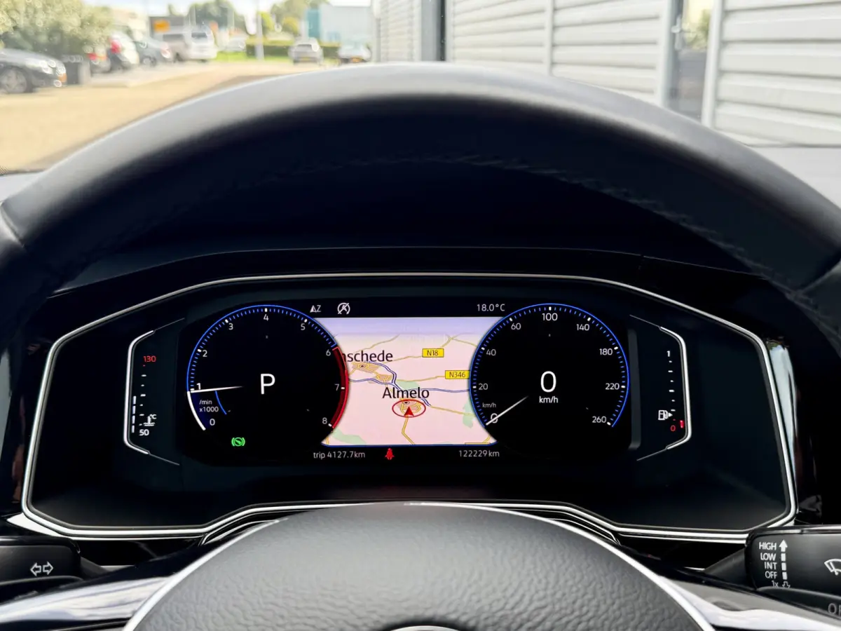 1.0 TSI Highline DSG Pano|Navi|LED|Leer Wit!