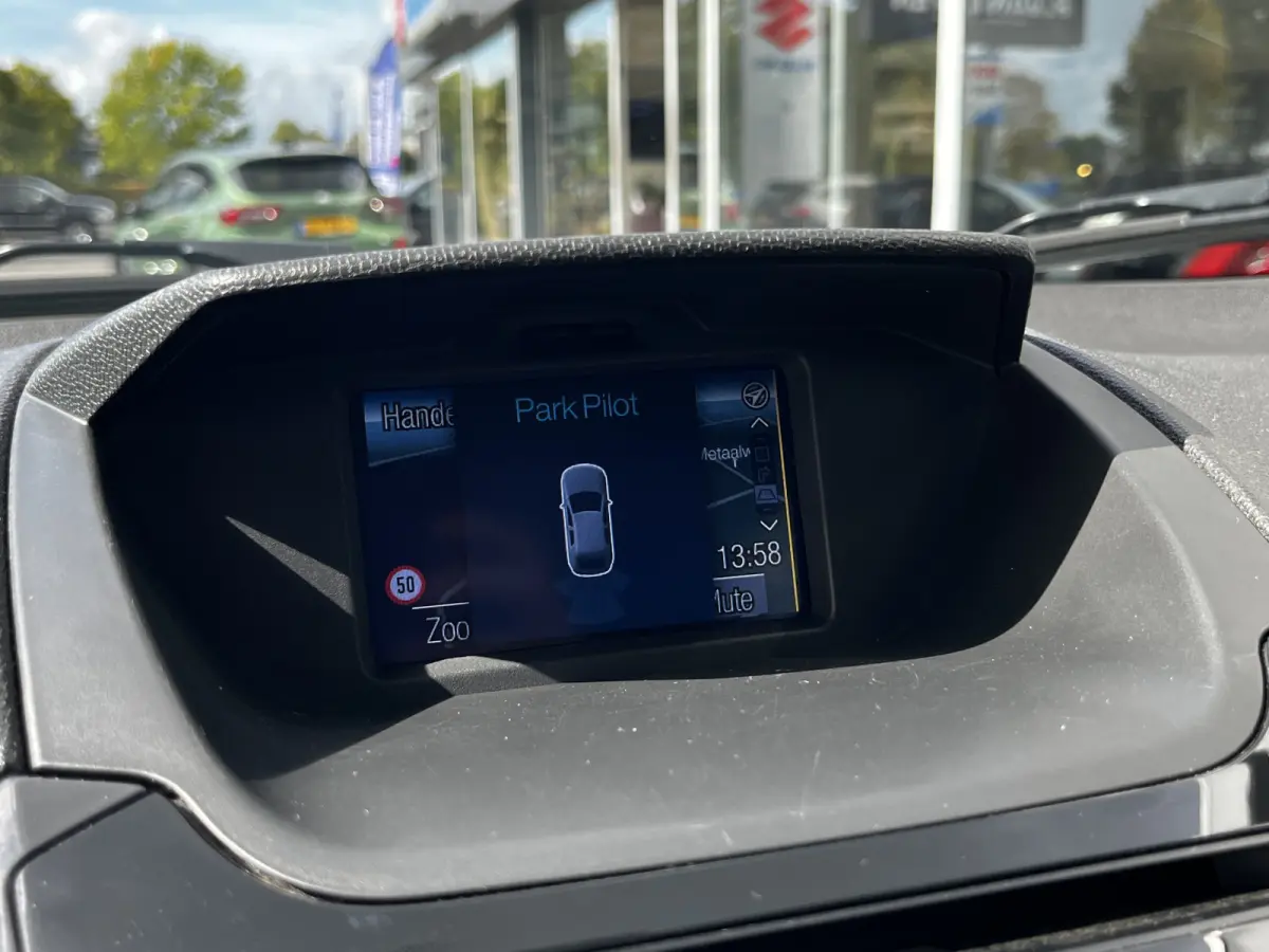 1.5 Ti-VCT Titanium Automaat | Afn. trekhaak | Cruise | Sony audio | Climate | PDC | Bluetooth | Navi | etc. etc.
