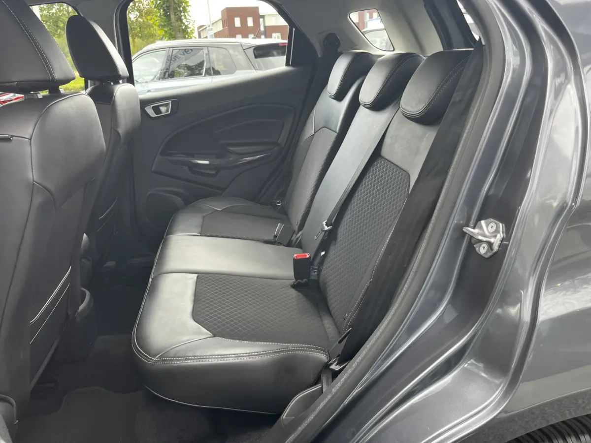 1.5 Ti-VCT Titanium Automaat | Afn. trekhaak | Cruise | Sony audio | Climate | PDC | Bluetooth | Navi | etc. etc.