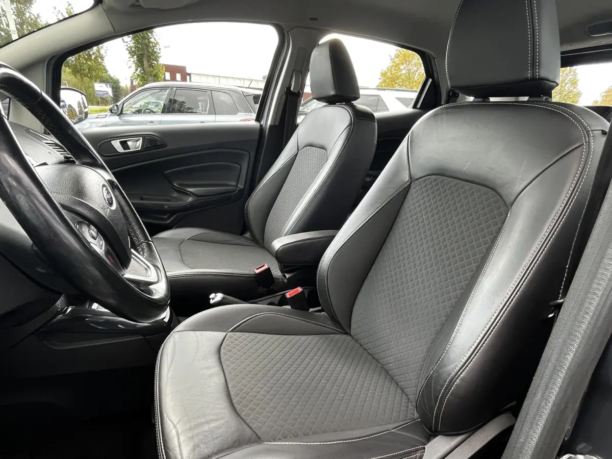 1.5 Ti-VCT Titanium Automaat | Afn. trekhaak | Cruise | Sony audio | Climate | PDC | Bluetooth | Navi | etc. etc.