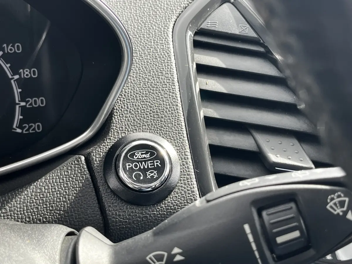 1.5 Ti-VCT Titanium Automaat | Afn. trekhaak | Cruise | Sony audio | Climate | PDC | Bluetooth | Navi | etc. etc.