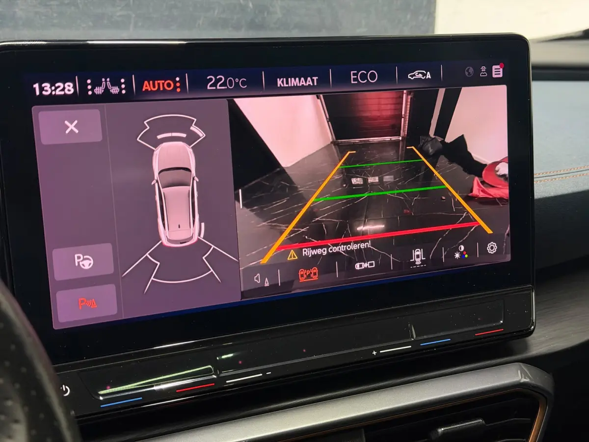 1.4 e-Hybrid VZ Performance Memory|Pano|Full Option
