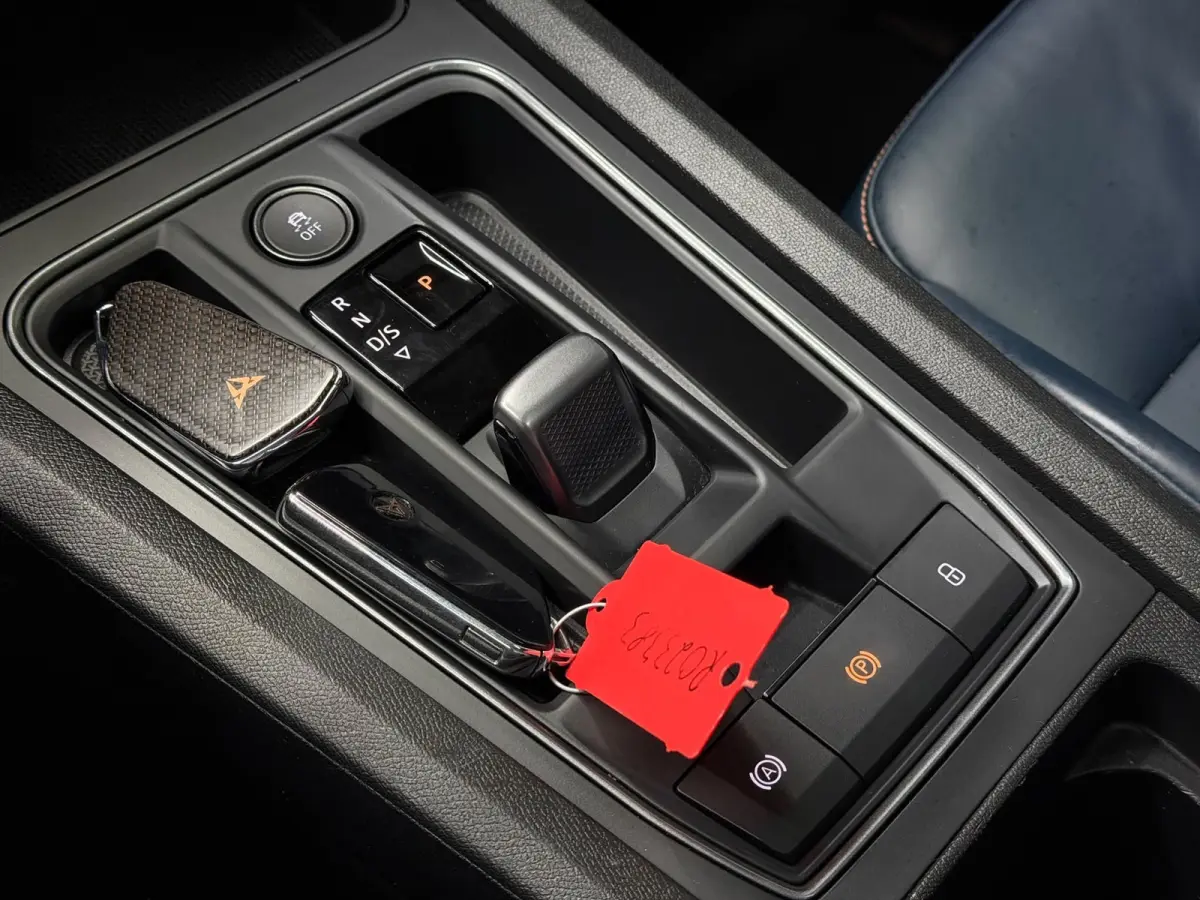 1.4 e-Hybrid VZ Performance Memory|Pano|Full Option