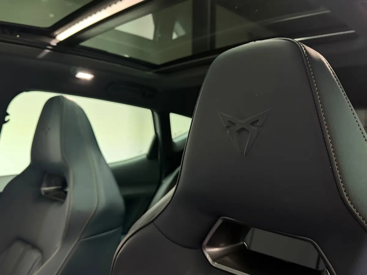 1.4 e-Hybrid VZ Performance Memory|Pano|Full Option