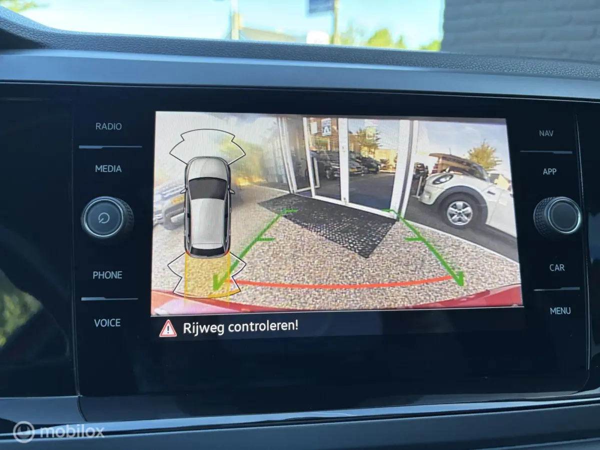 1.0 TSI R-Line 110 PK Panoschuifdak Navigatie DSG