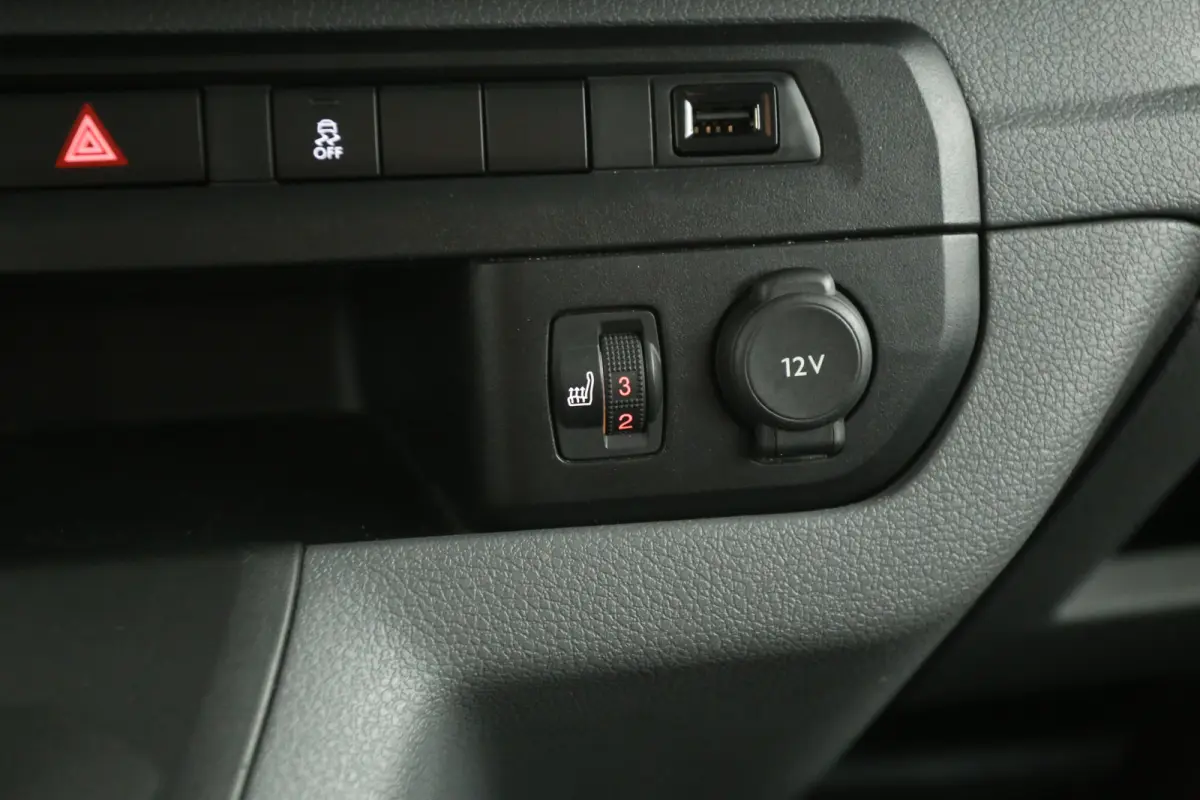 2.0D L3H1 150PK | Marge | Clima | Camera | Cruise | HuD | 3 Zits | 2xSchuifdeur Elektrisch | Trekhaak | Carplay