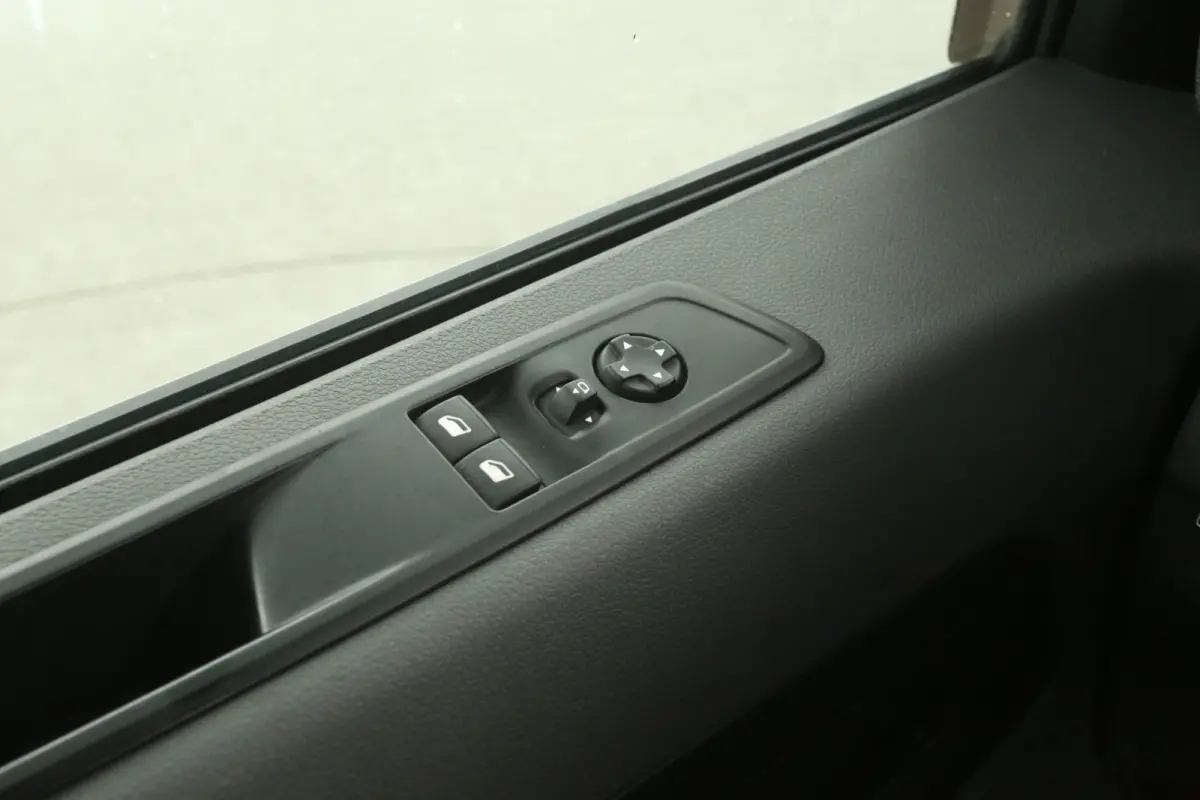2.0D L3H1 150PK | Marge | Clima | Camera | Cruise | HuD | 3 Zits | 2xSchuifdeur Elektrisch | Trekhaak | Carplay