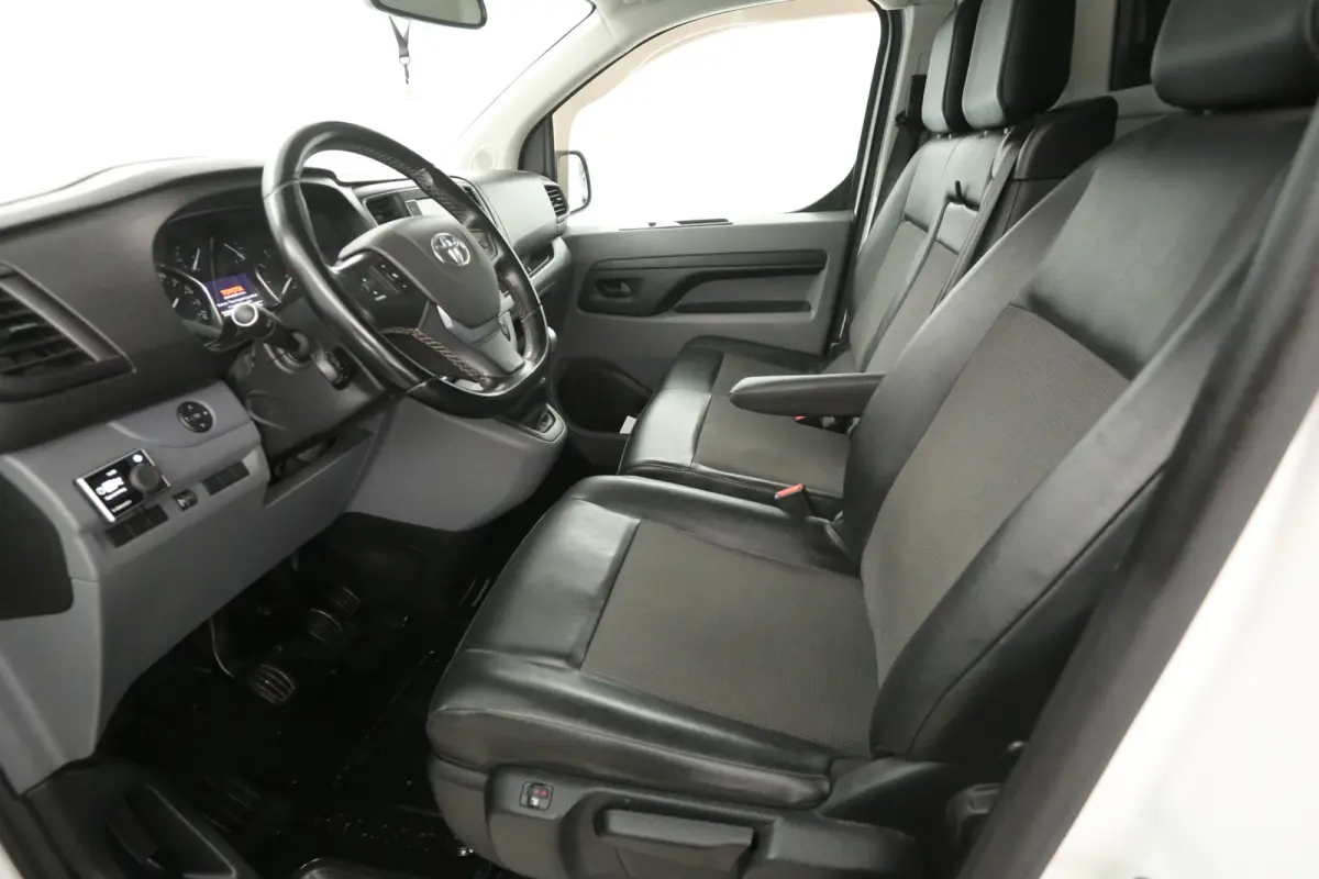 2.0D L3H1 150PK | Marge | Clima | Camera | Cruise | HuD | 3 Zits | 2xSchuifdeur Elektrisch | Trekhaak | Carplay