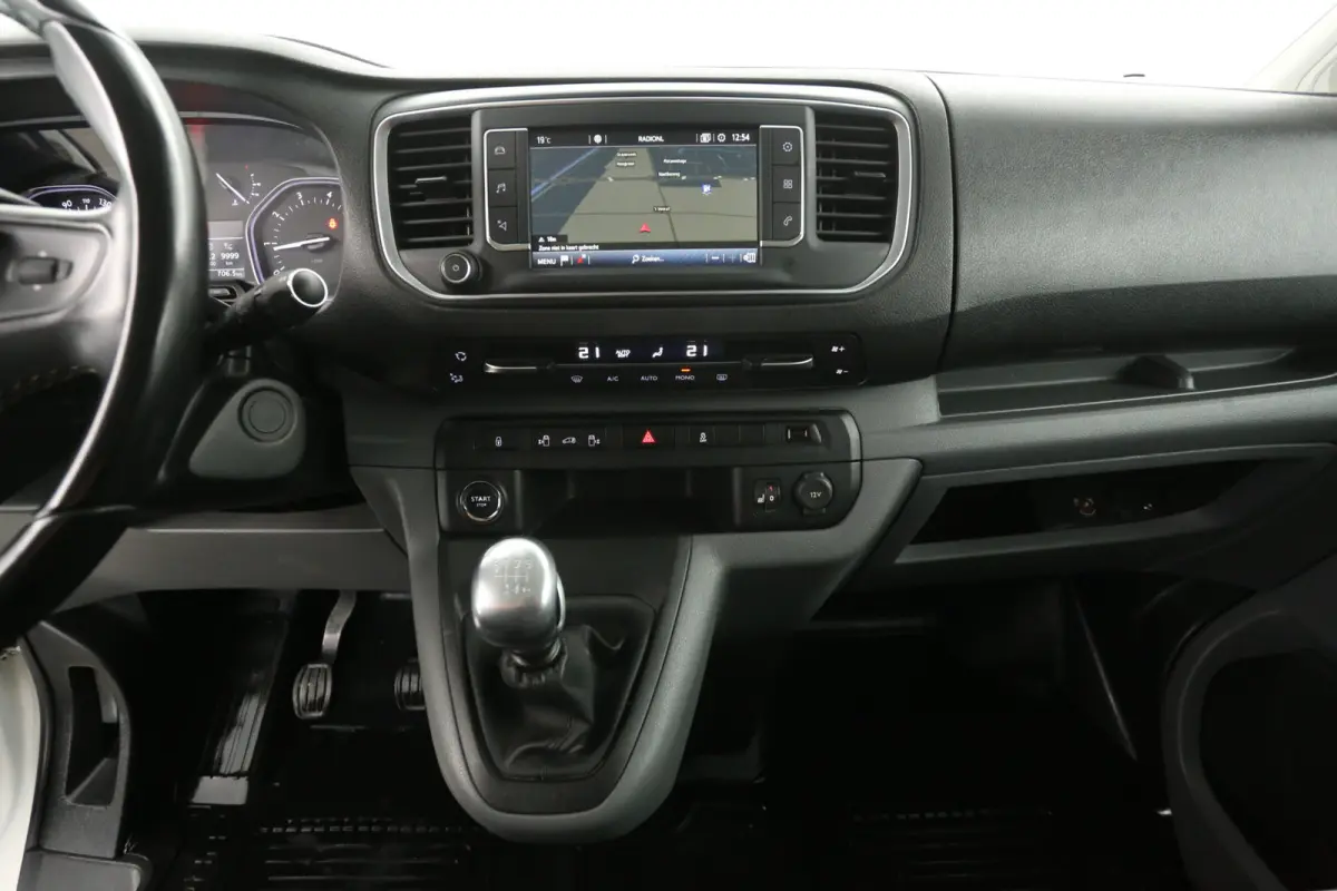 2.0D L3H1 150PK | Marge | Clima | Camera | Cruise | HuD | 3 Zits | 2xSchuifdeur Elektrisch | Trekhaak | Carplay