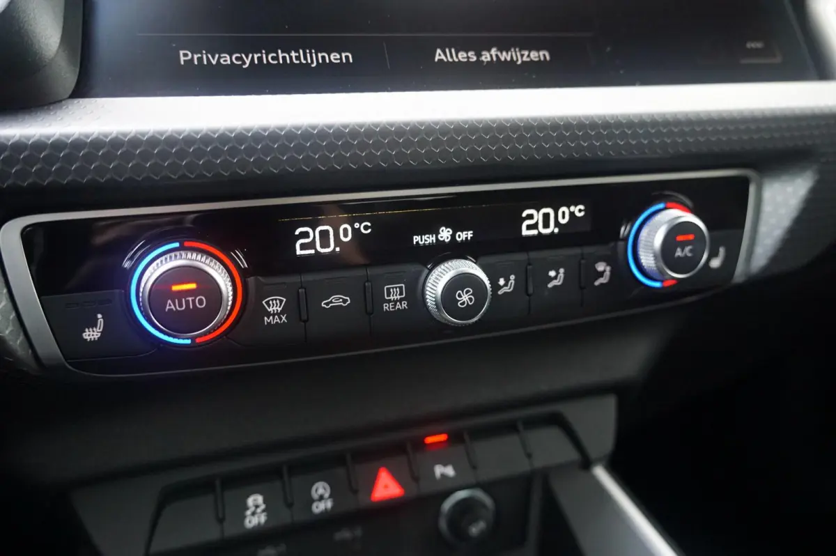 30 TFSI 116pk S-tronic Advanced Edition | Keyless | Smartphone Interface | PDC V/A | Stoelverwarming | Optiek Zwart Plus