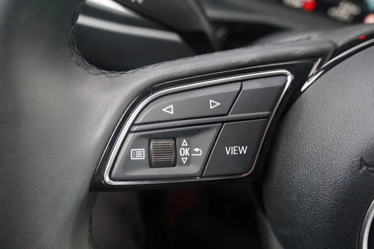 30 TFSI 116pk S-tronic Advanced Edition | Keyless | Smartphone Interface | PDC V/A | Stoelverwarming | Optiek Zwart Plus