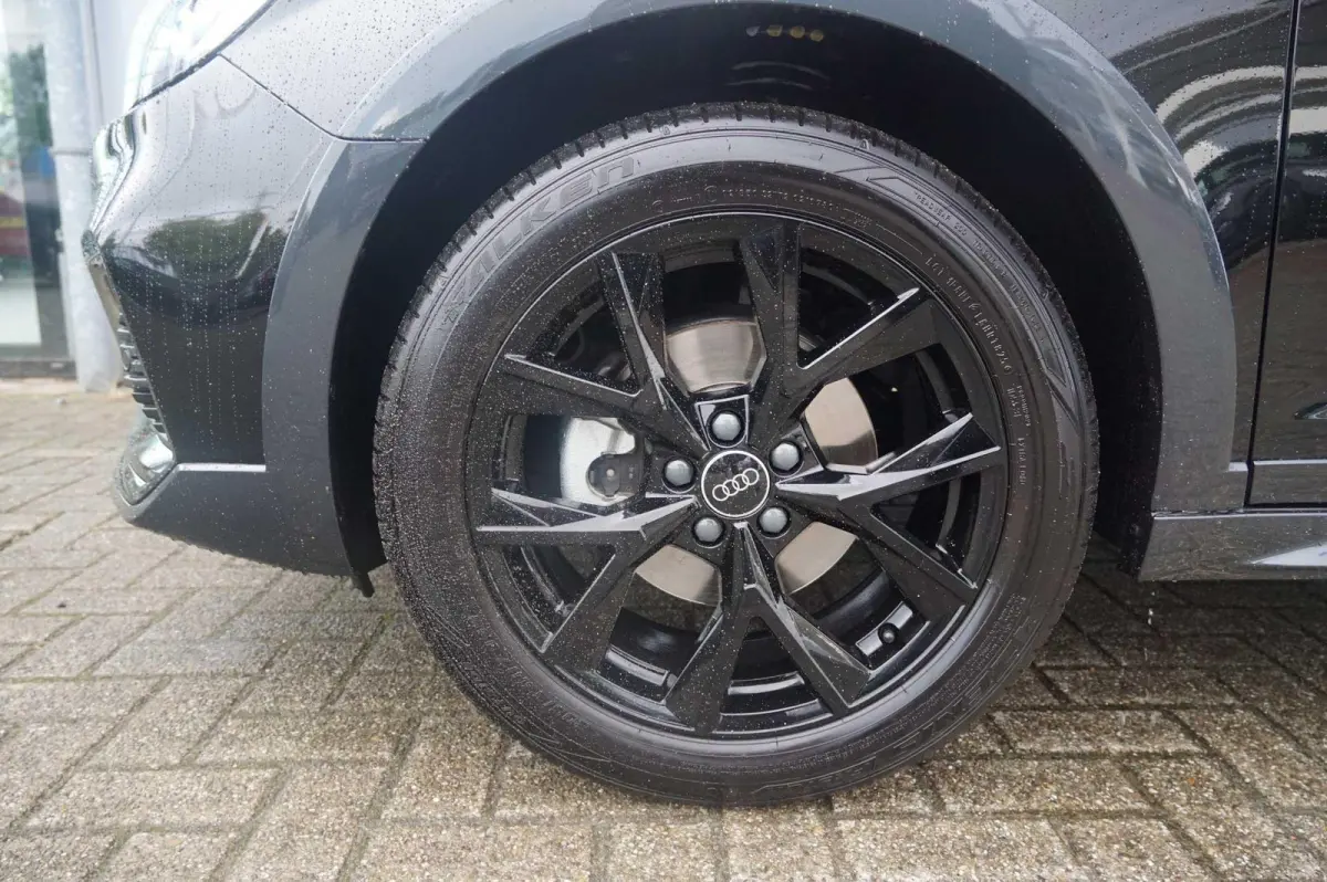 30 TFSI 116pk S-tronic Advanced Edition | Keyless | Smartphone Interface | PDC V/A | Stoelverwarming | Optiek Zwart Plus