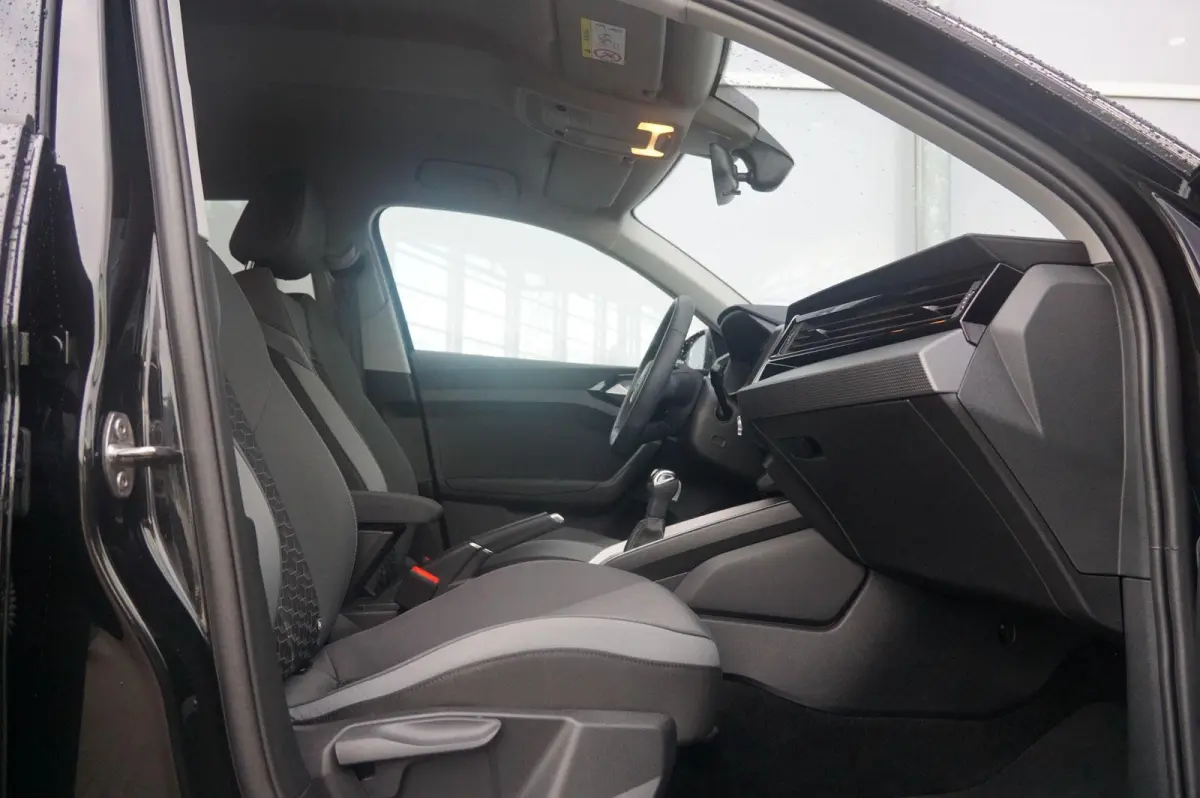 30 TFSI 116pk S-tronic Advanced Edition | Keyless | Smartphone Interface | PDC V/A | Stoelverwarming | Optiek Zwart Plus