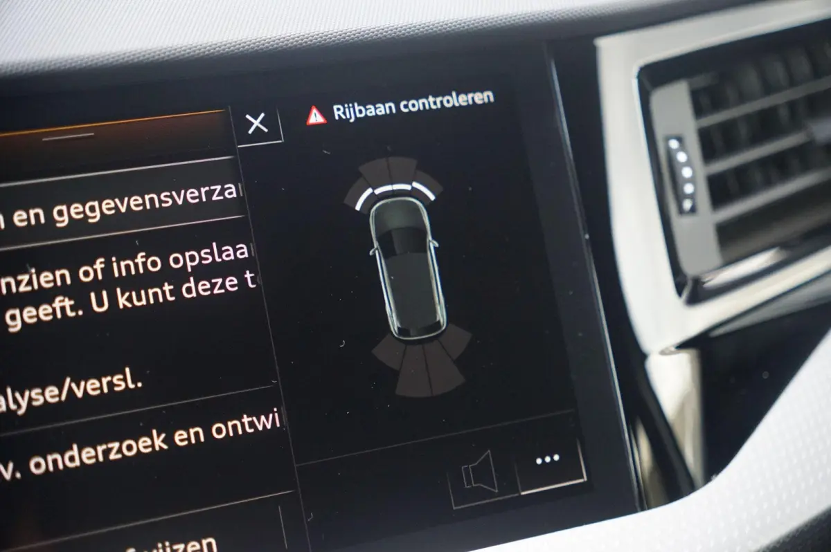 30 TFSI 116pk S-tronic Advanced Edition | Keyless | Smartphone Interface | PDC V/A | Stoelverwarming | Optiek Zwart Plus
