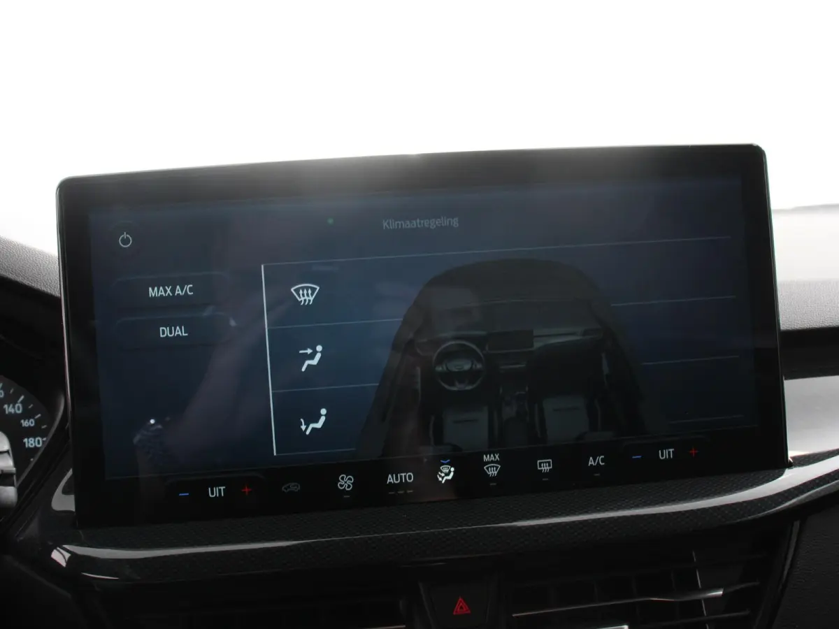 1.0 EcoBoost Hybrid 155pk Automaat ST Line Navigatie Climate control Cruise control Apple Carplay/Android Auto LM velgen Parkeersensoren Led